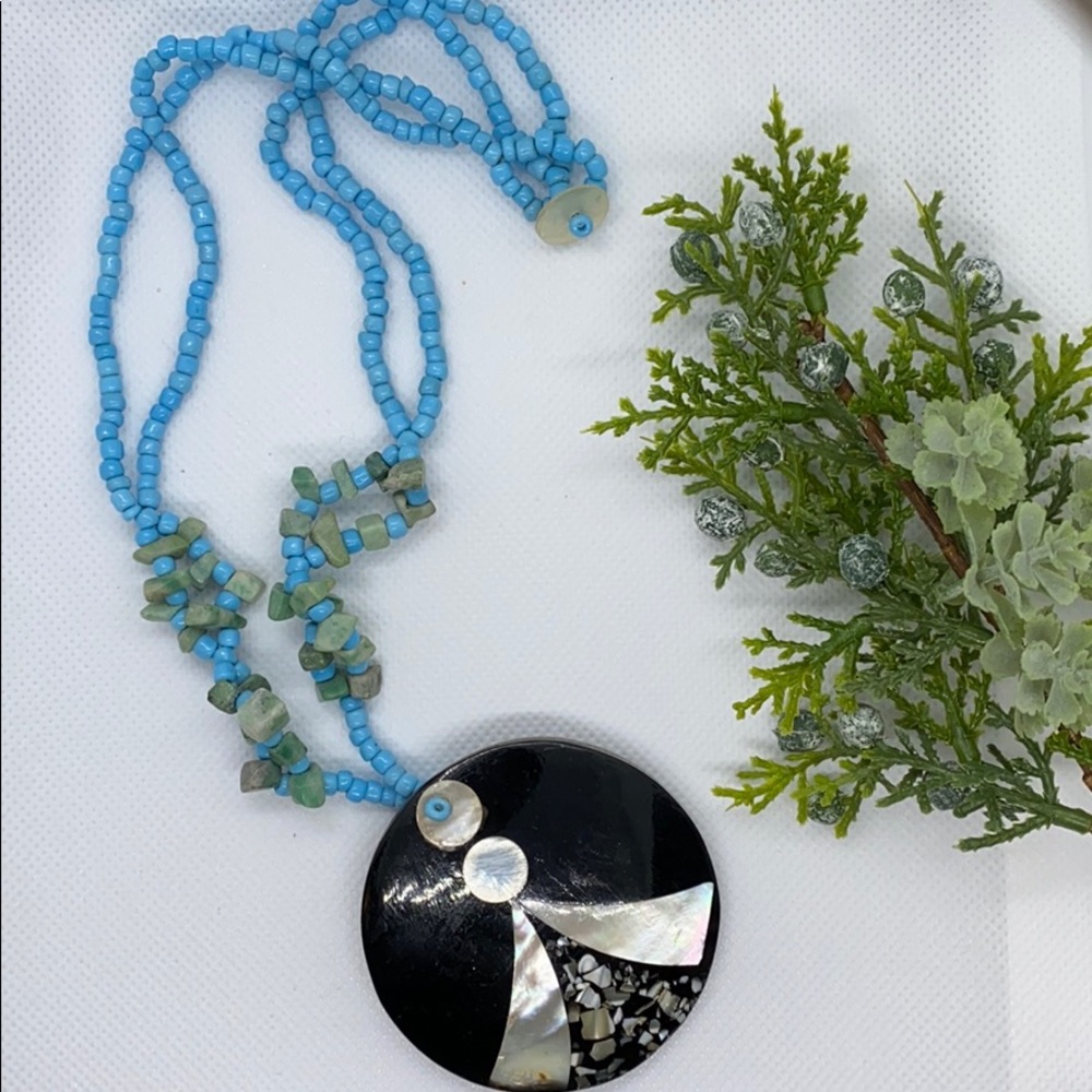 Natural Sea shell pendant necklace